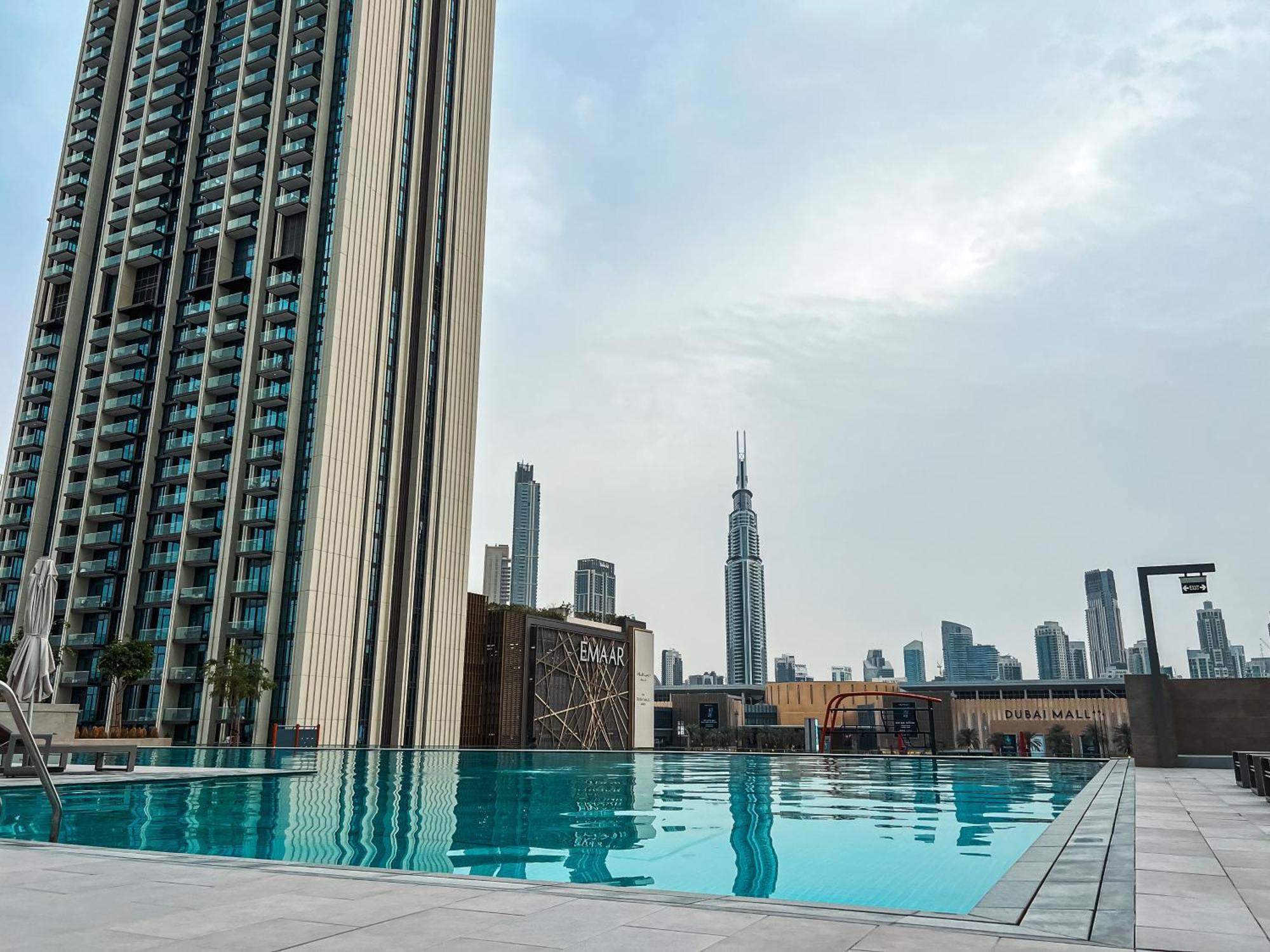 Stunning Burj View Dubai Mall Access Infinity Pool Apartment Bagian luar foto