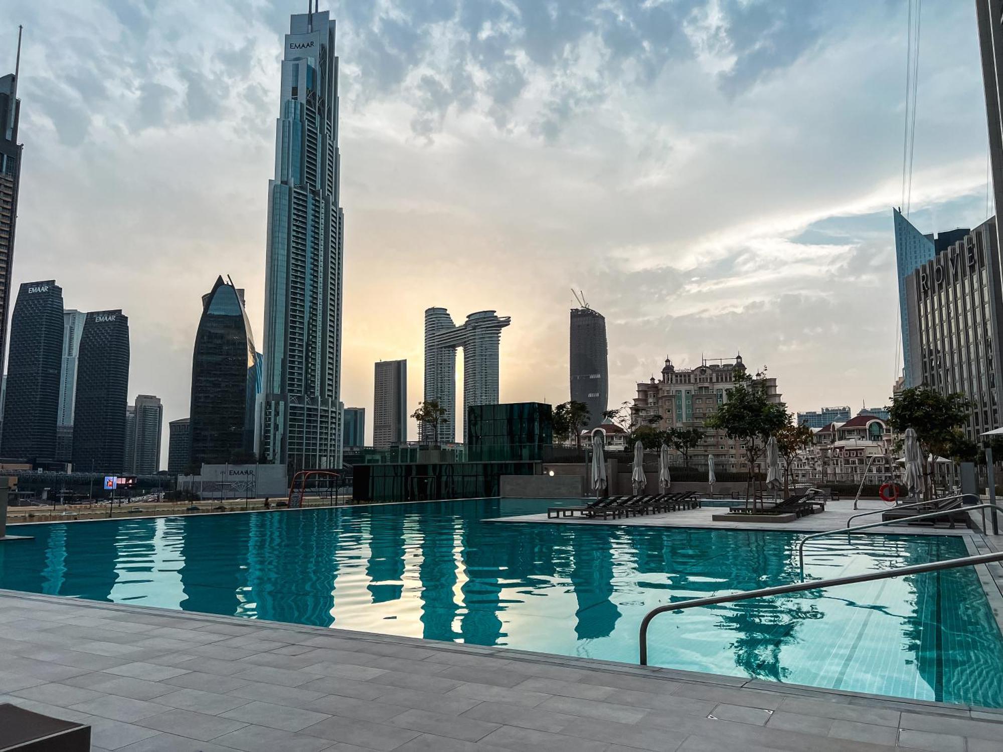 Stunning Burj View Dubai Mall Access Infinity Pool Apartment Bagian luar foto