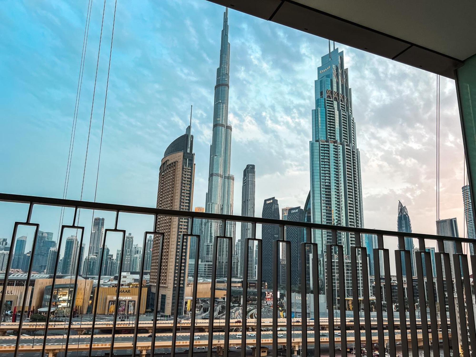 Stunning Burj View Dubai Mall Access Infinity Pool Apartment Bagian luar foto