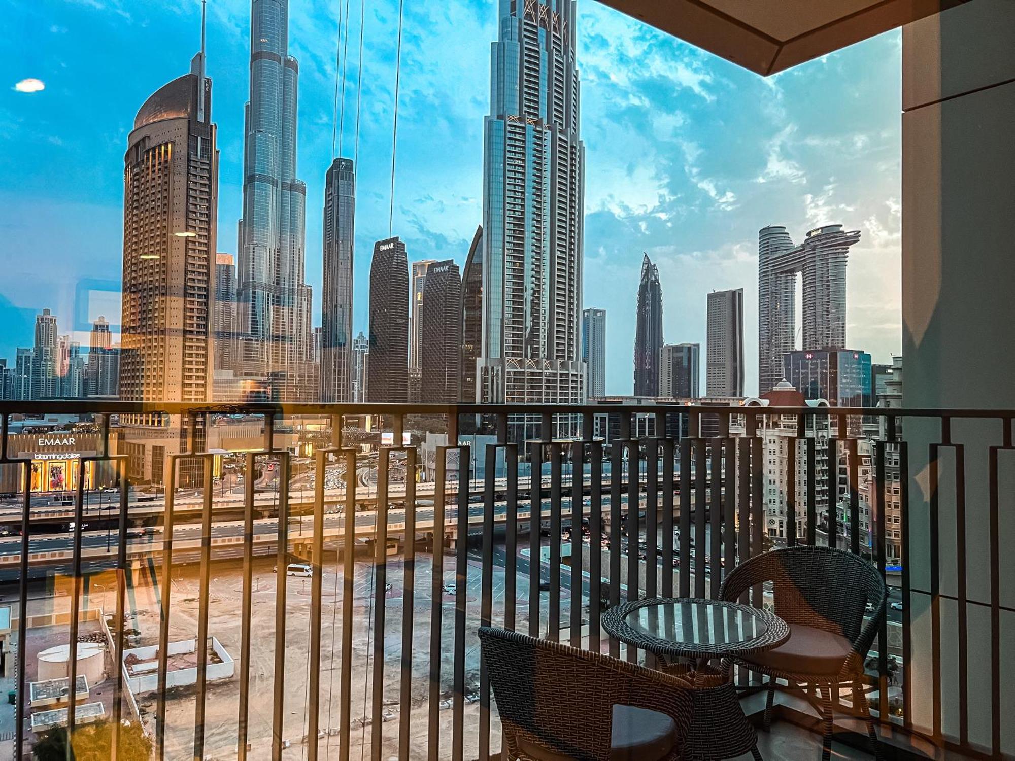 Stunning Burj View Dubai Mall Access Infinity Pool Apartment Bagian luar foto