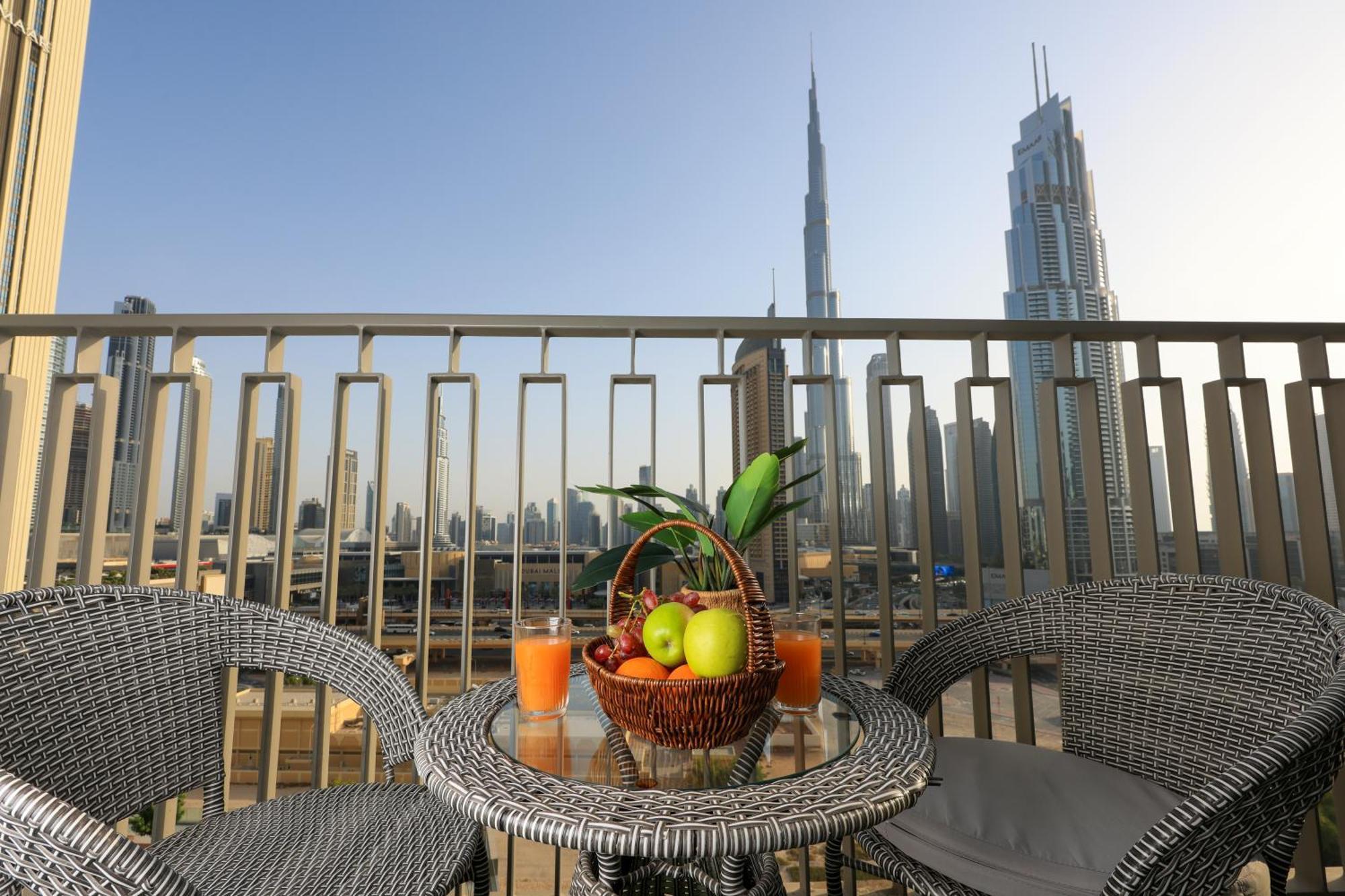 Stunning Burj View Dubai Mall Access Infinity Pool Apartment Bagian luar foto