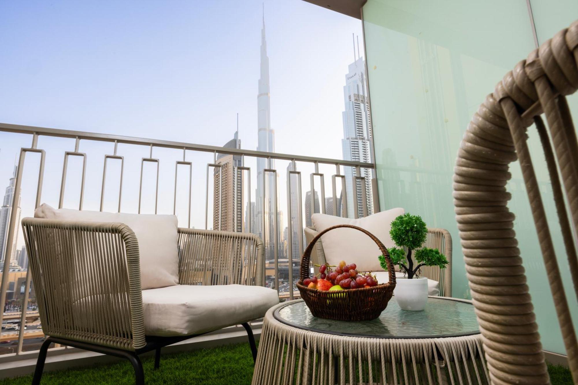 Stunning Burj View Dubai Mall Access Infinity Pool Apartment Bagian luar foto