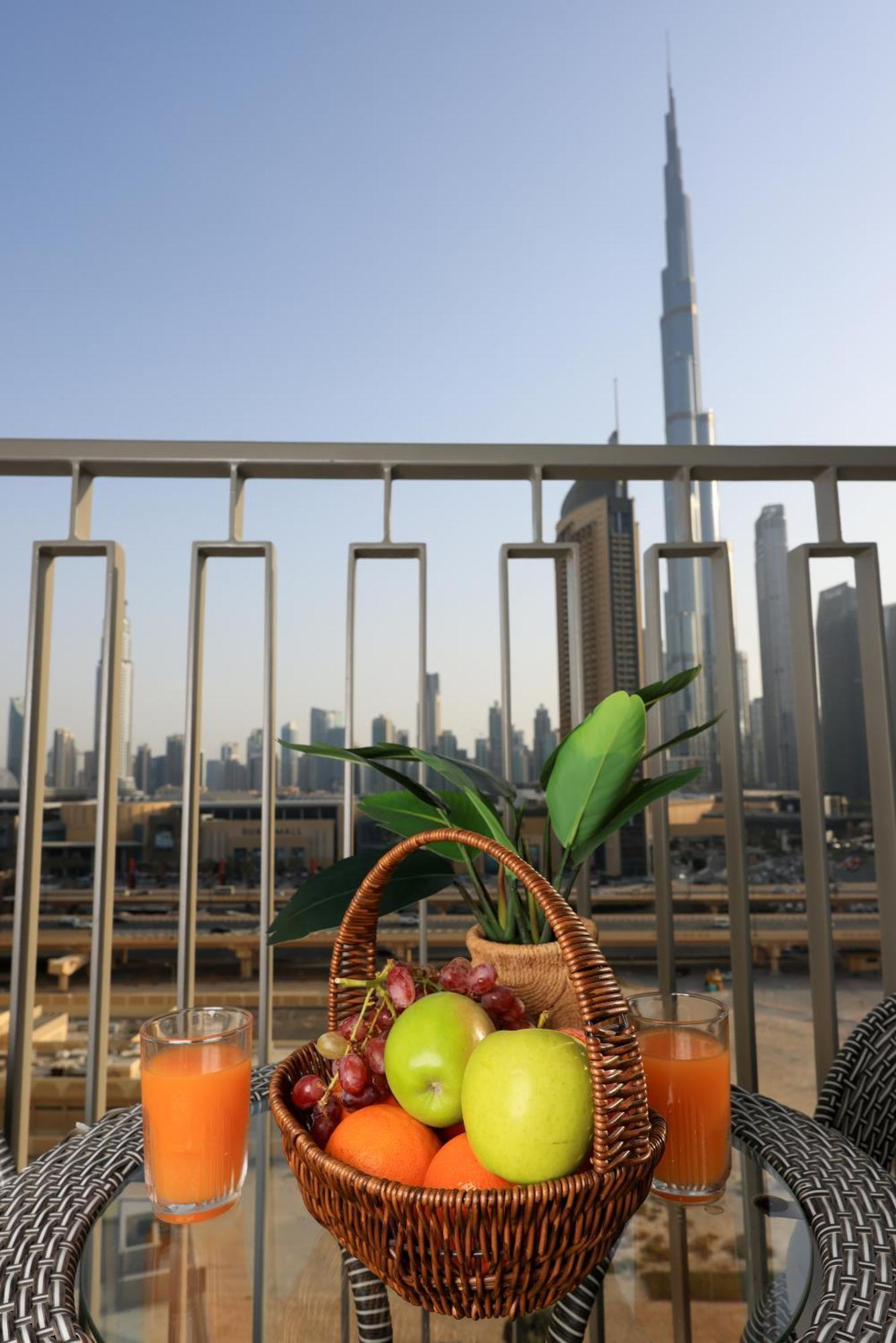 Stunning Burj View Dubai Mall Access Infinity Pool Apartment Bagian luar foto