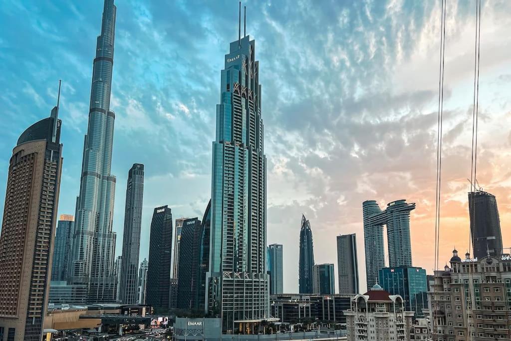 Stunning Burj View Dubai Mall Access Infinity Pool Apartment Bagian luar foto