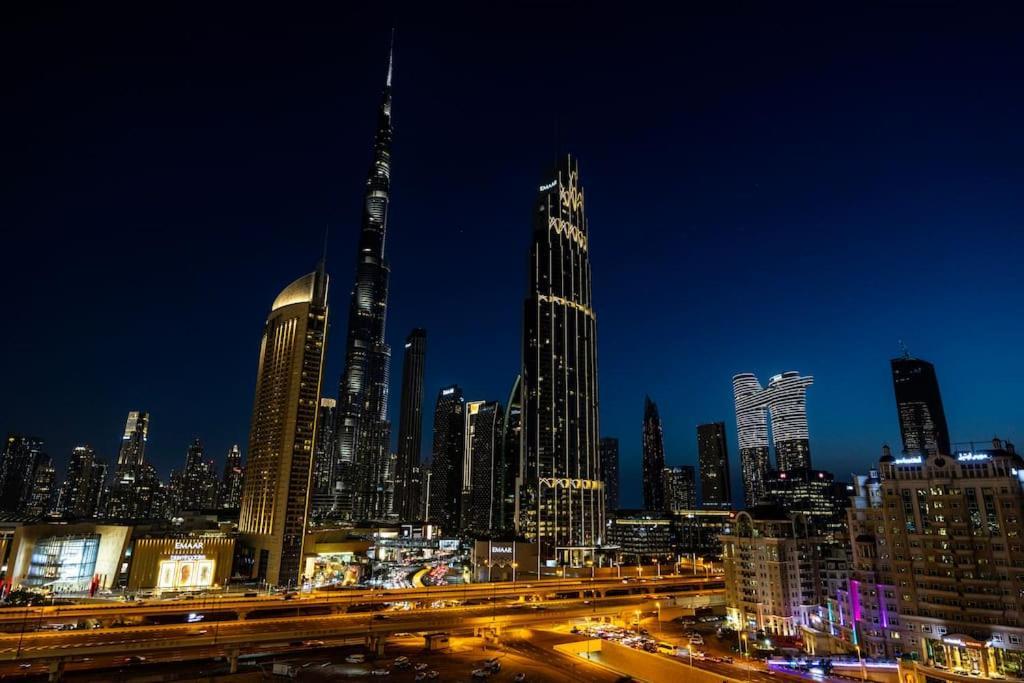 Stunning Burj View Dubai Mall Access Infinity Pool Apartment Bagian luar foto